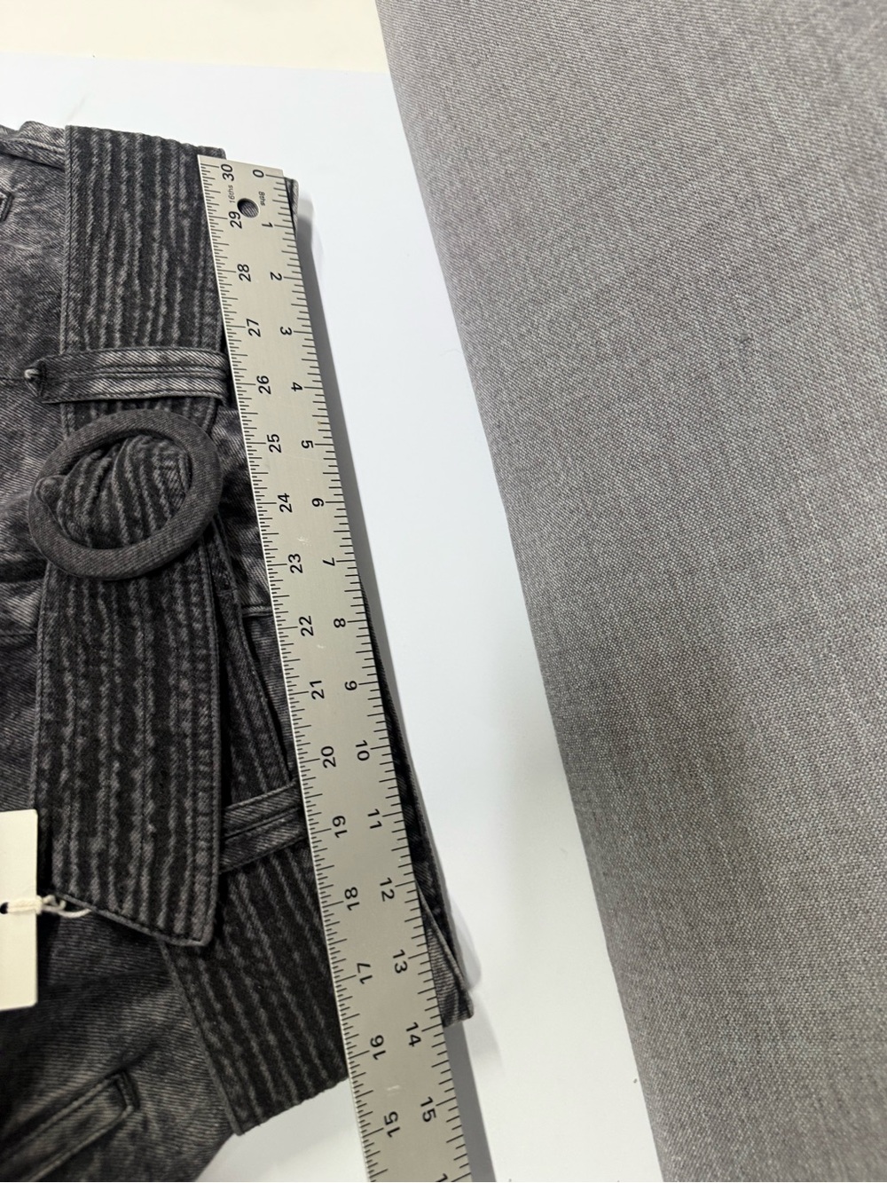 Sezane shorts with belt - Picture 10 of 12
